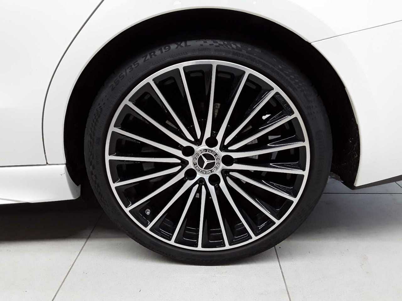 Mercedes-Benz C 300 d T 9G-TRONIC AMG Line 18