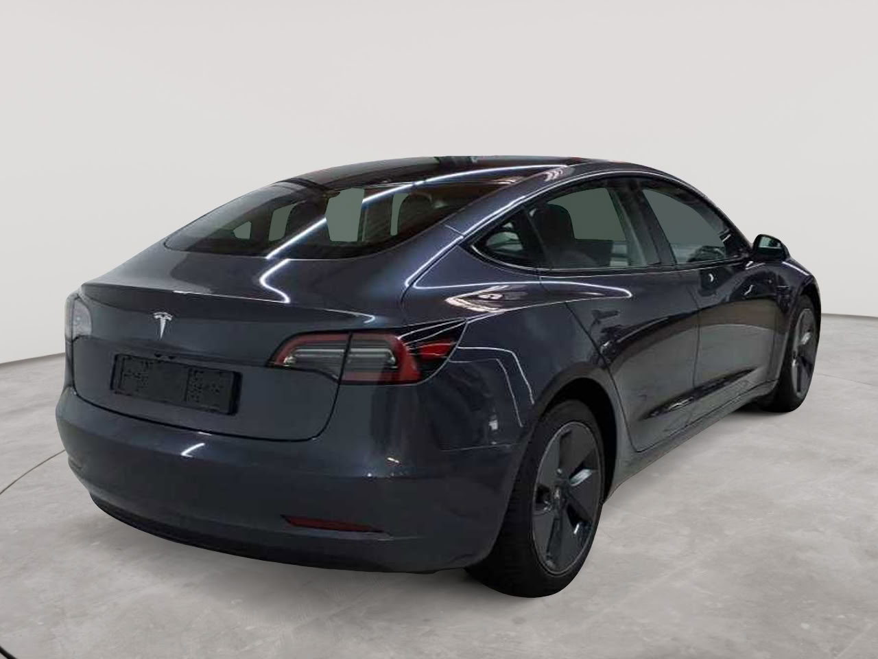 Tesla Model 3 RWD Hinterradantrieb 4