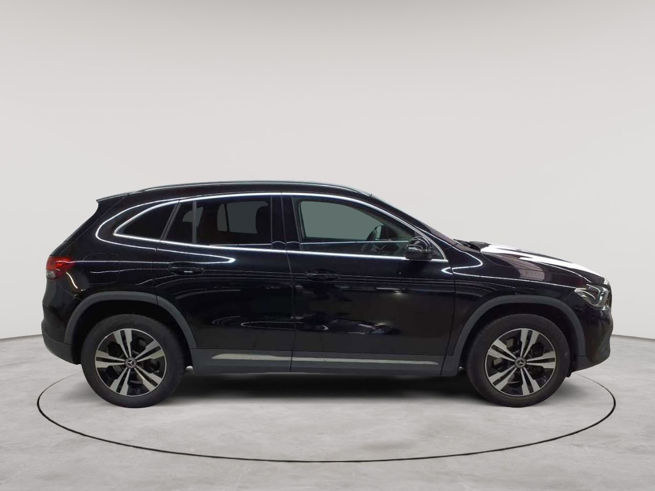 Mercedes-Benz GLA 250 e 8G-DCT Progressive 3