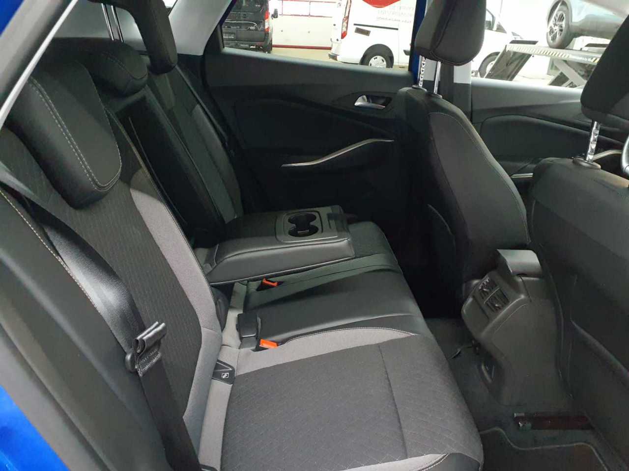 Opel Grandland 1.5 D Automatik Business Elegance 13