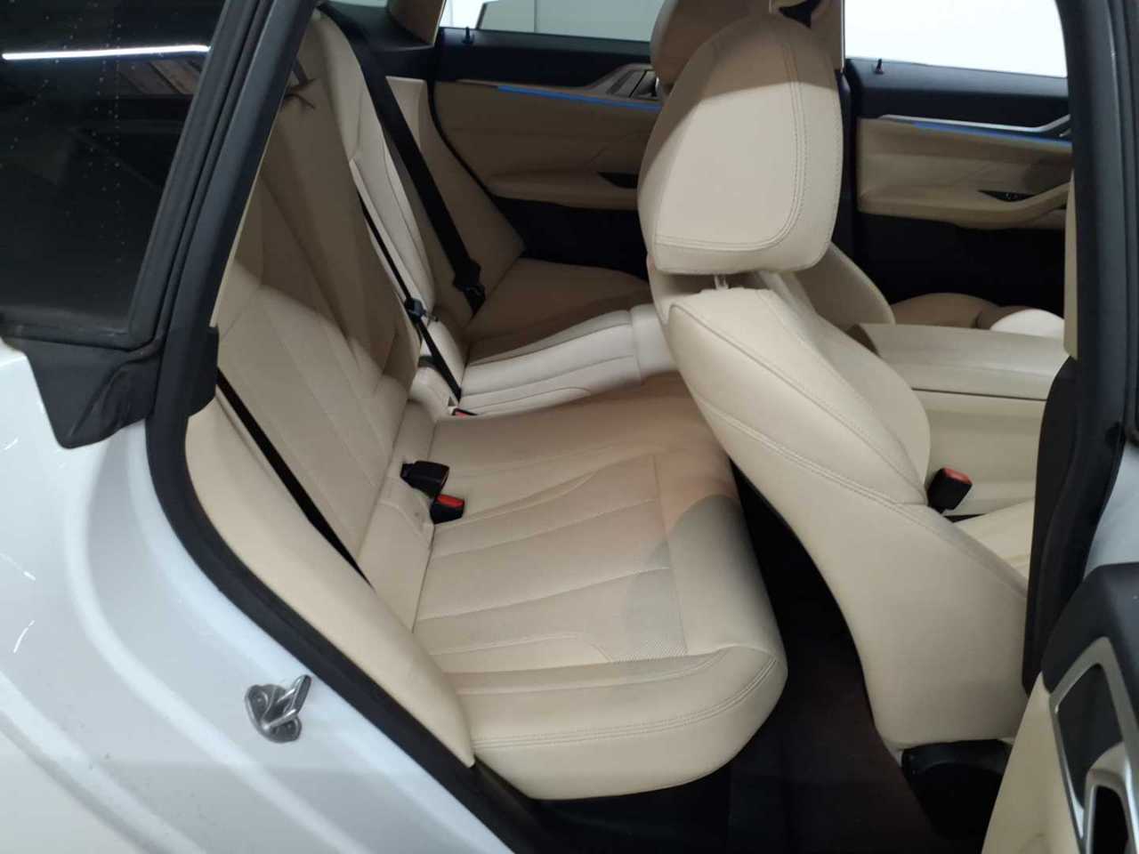 BMW 430d xDrive Gran Coupe 14