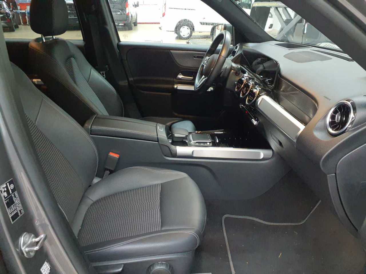 Mercedes-Benz GLB 200 d 8G-DCT Progressive 7