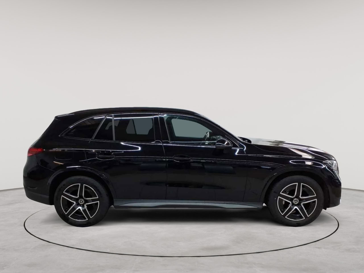 Mercedes-Benz GLC 220 d 4Matic 9G-TRONIC AMG Line Advanced 3