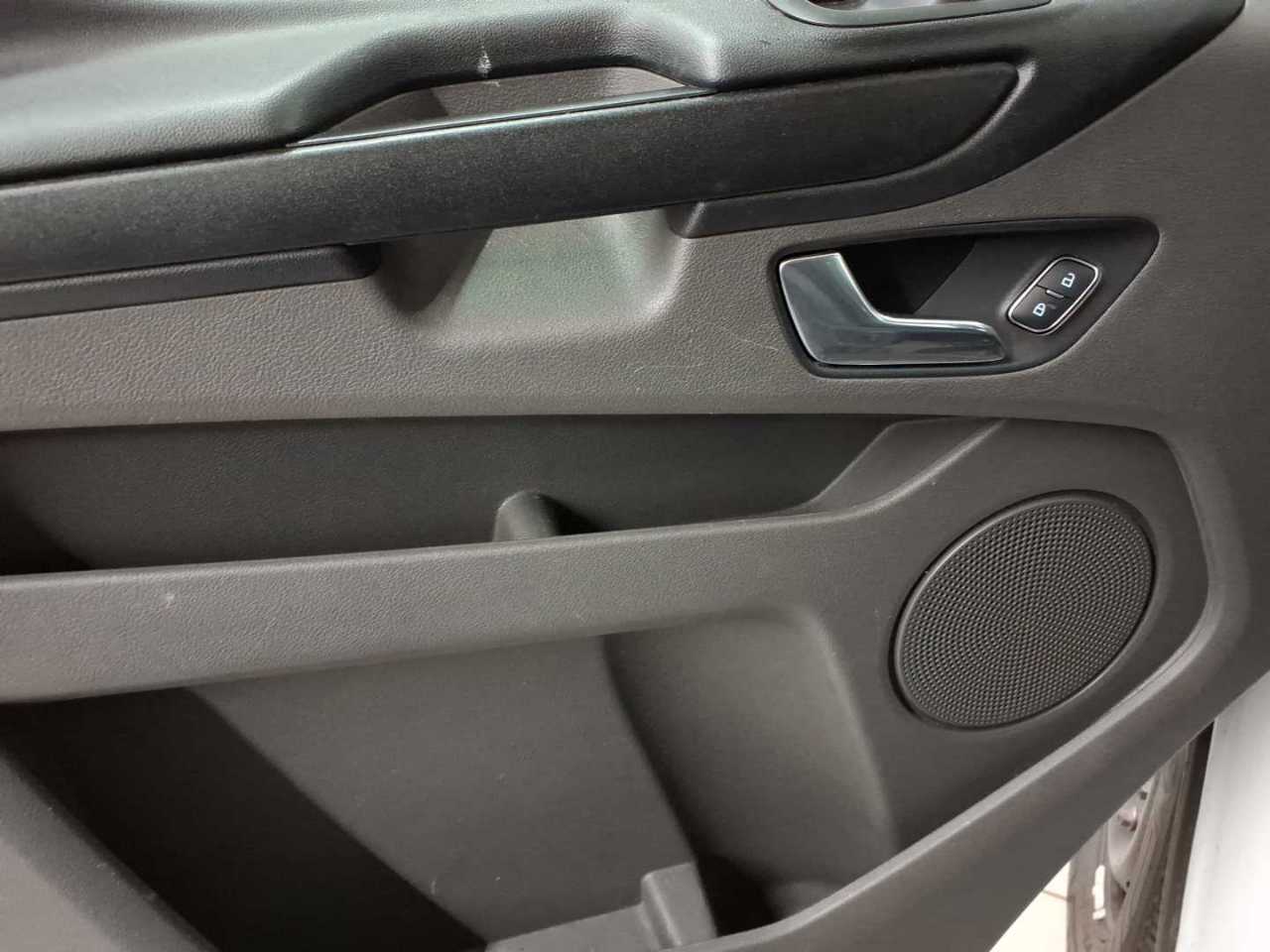 Ford Transit Custom 320 L2H1 LKW VA Trend 18
