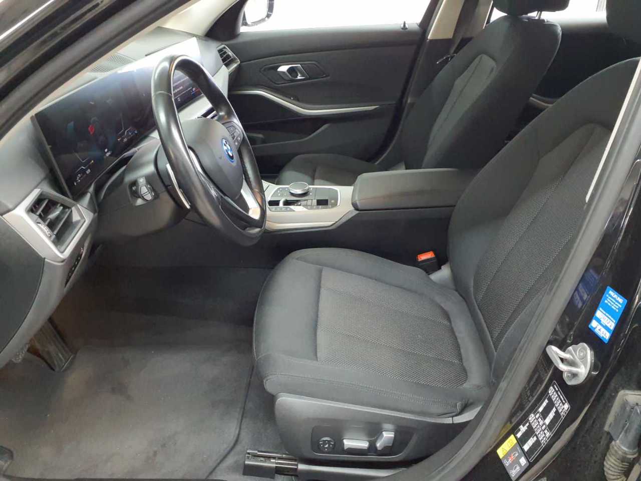 BMW 320e Touring Aut. 8