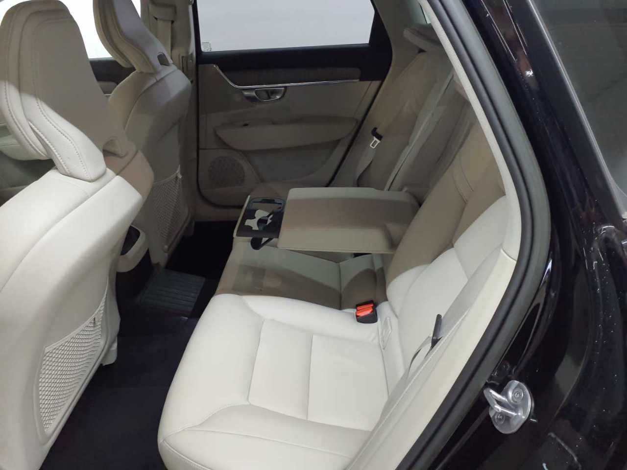 Volvo V90 T6 Recharge AWD Core 14