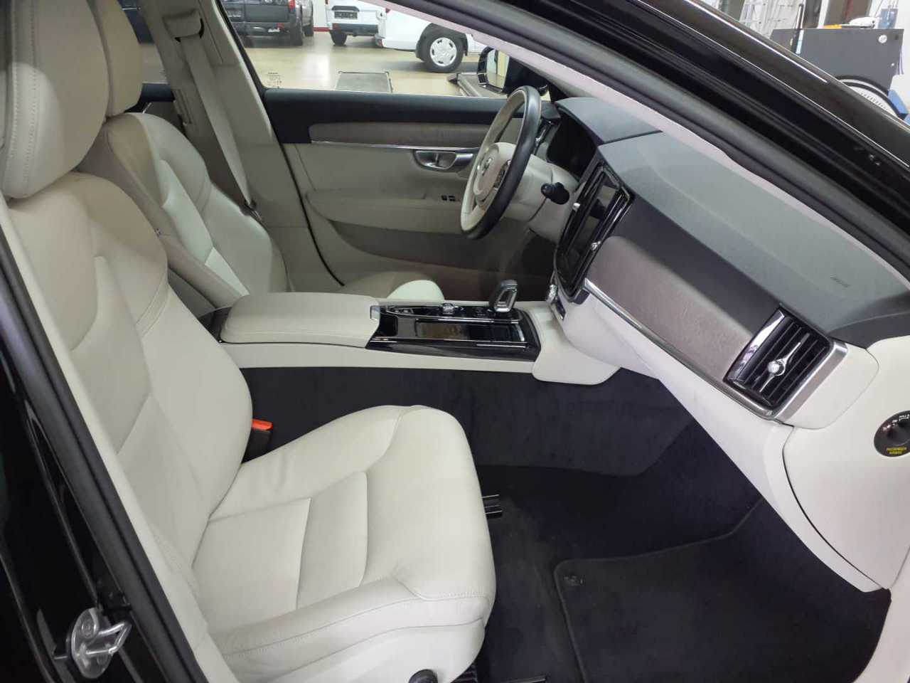 Volvo V90 T6 Recharge AWD Core 7
