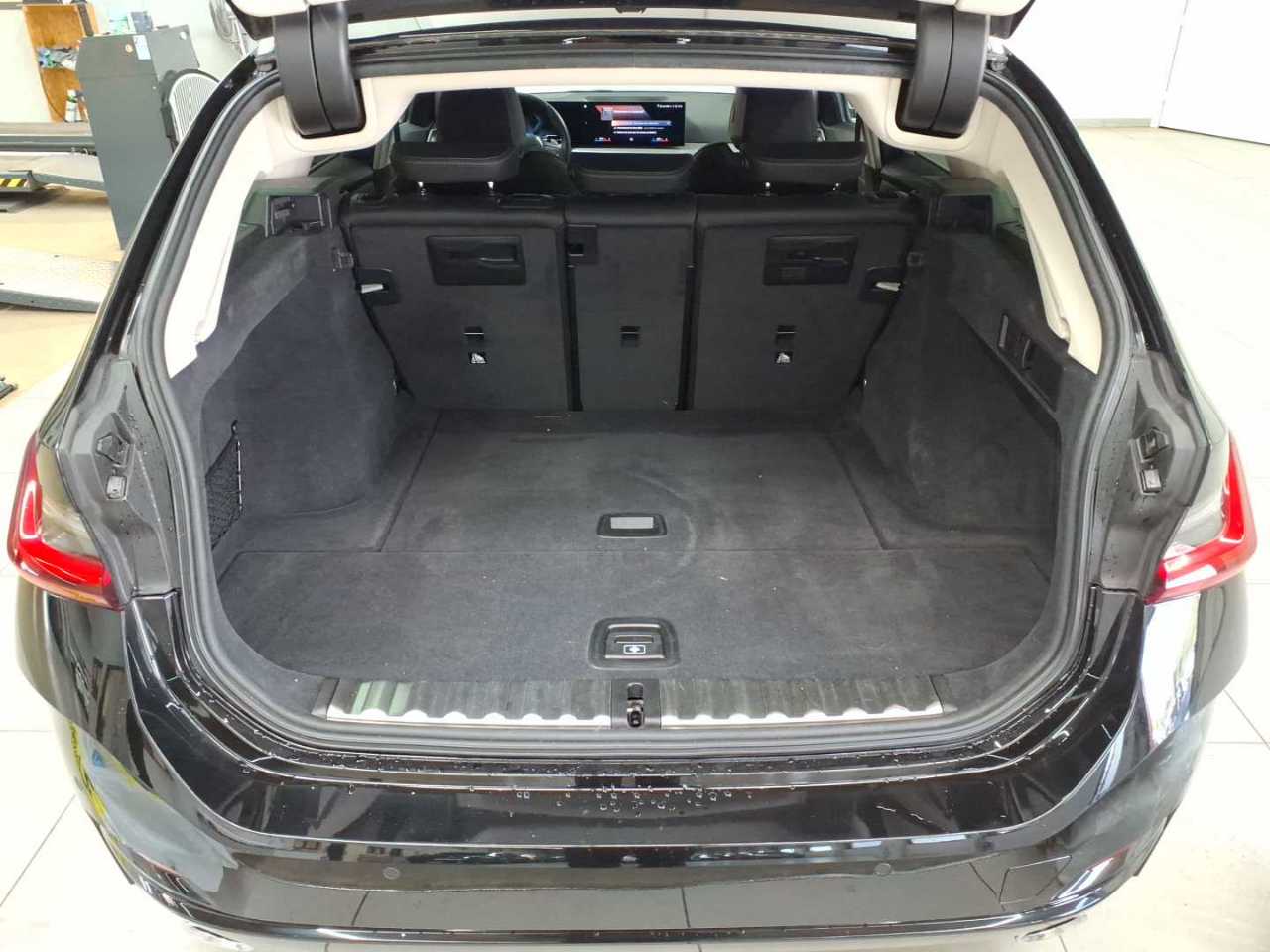 BMW 320d Touring Aut. 14