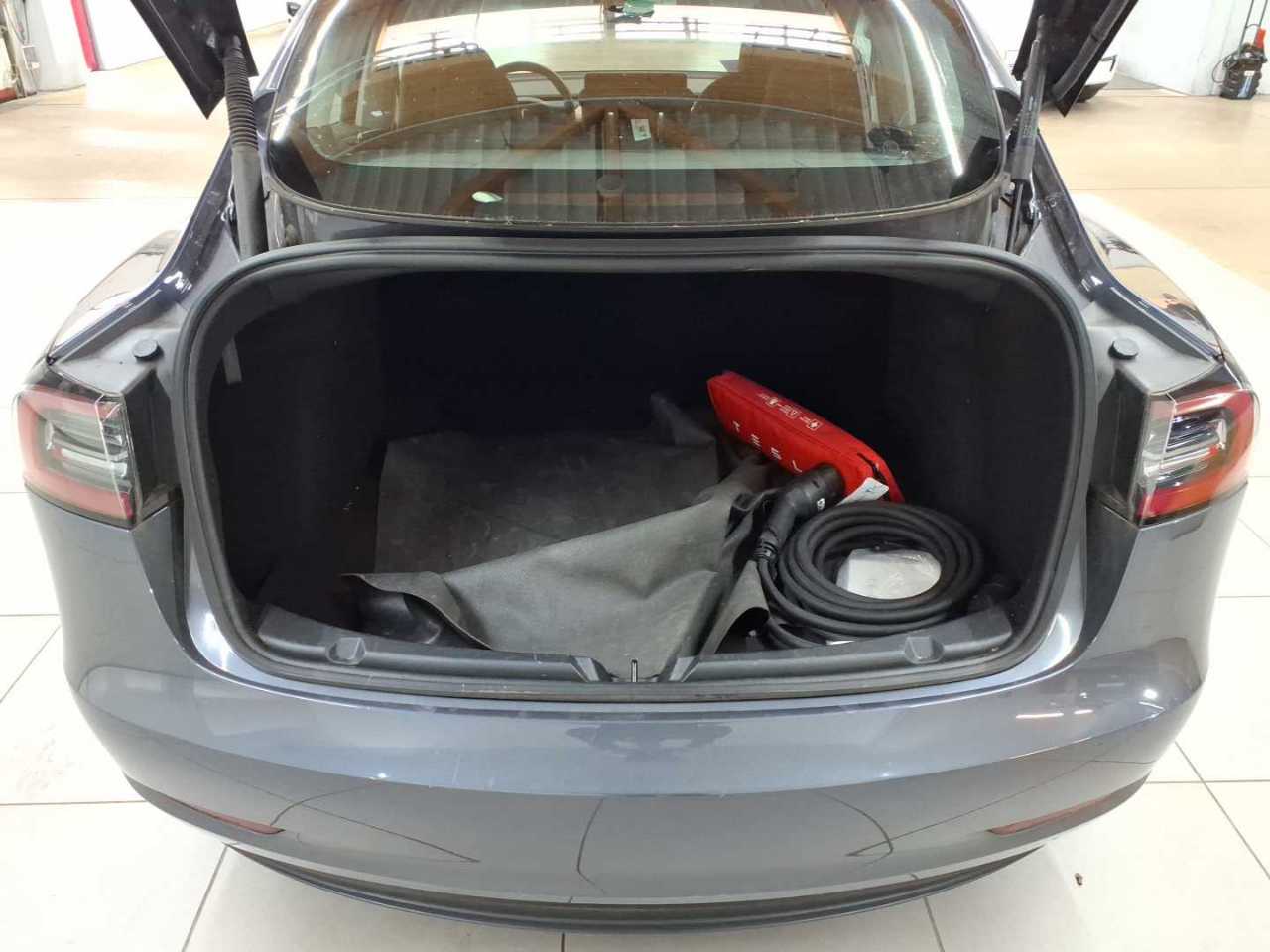 Tesla Model 3 Langstreckenbatt. Allradantrieb Dual Motor 15