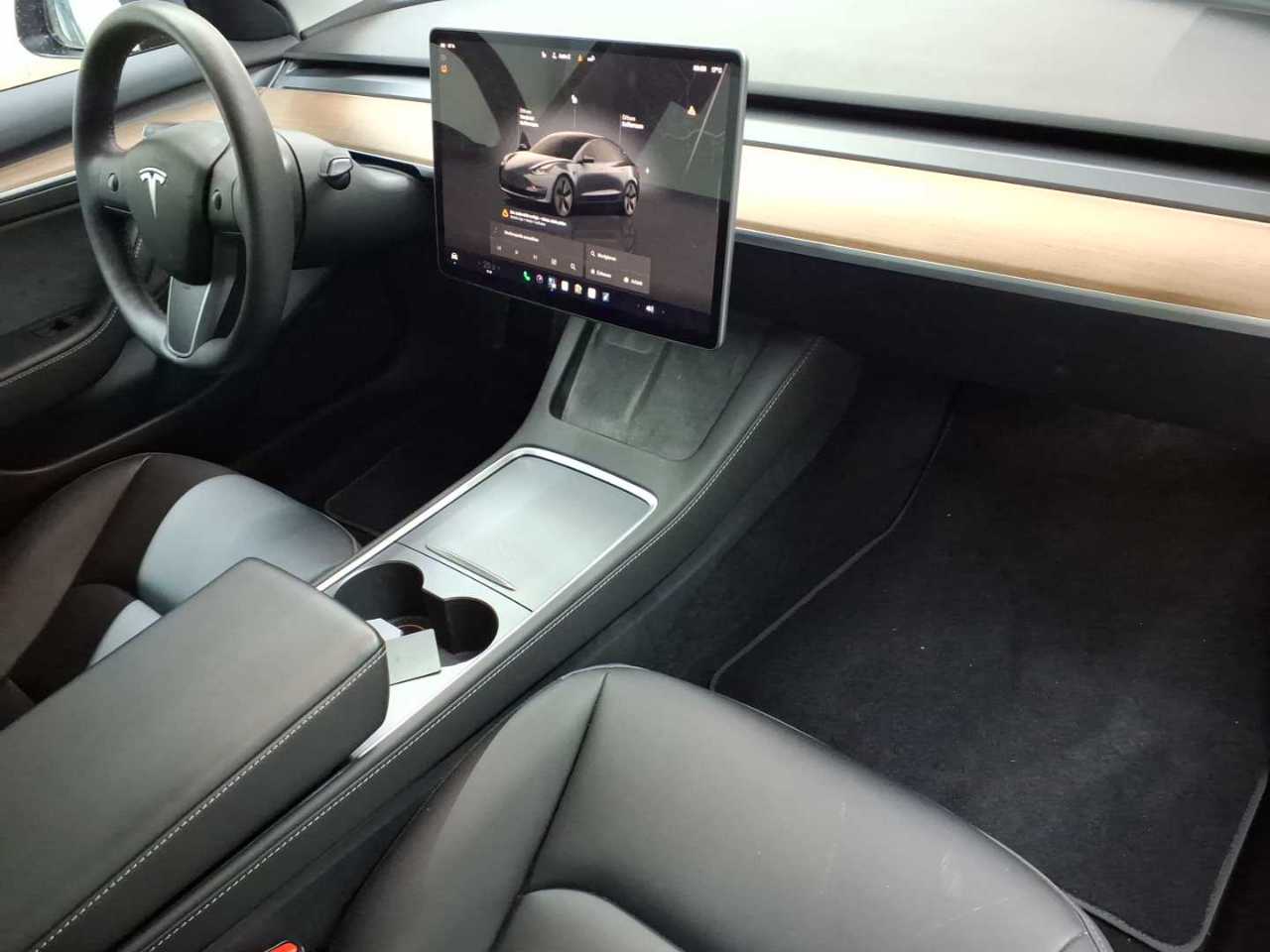 Tesla Model 3 Langstreckenbatt. Allradantrieb Dual Motor 9