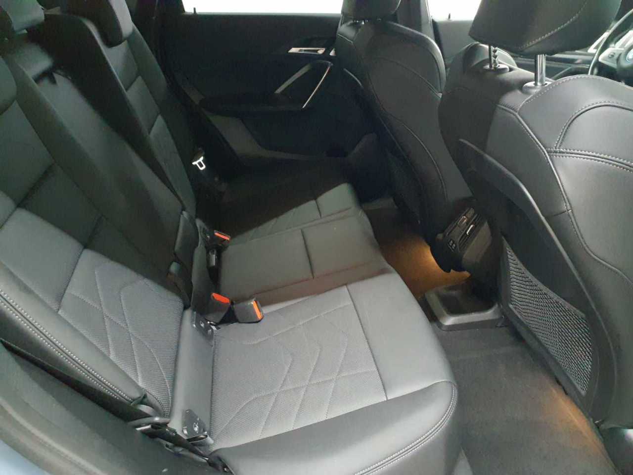 BMW iX1 xDrive30 M Sportpaket 14