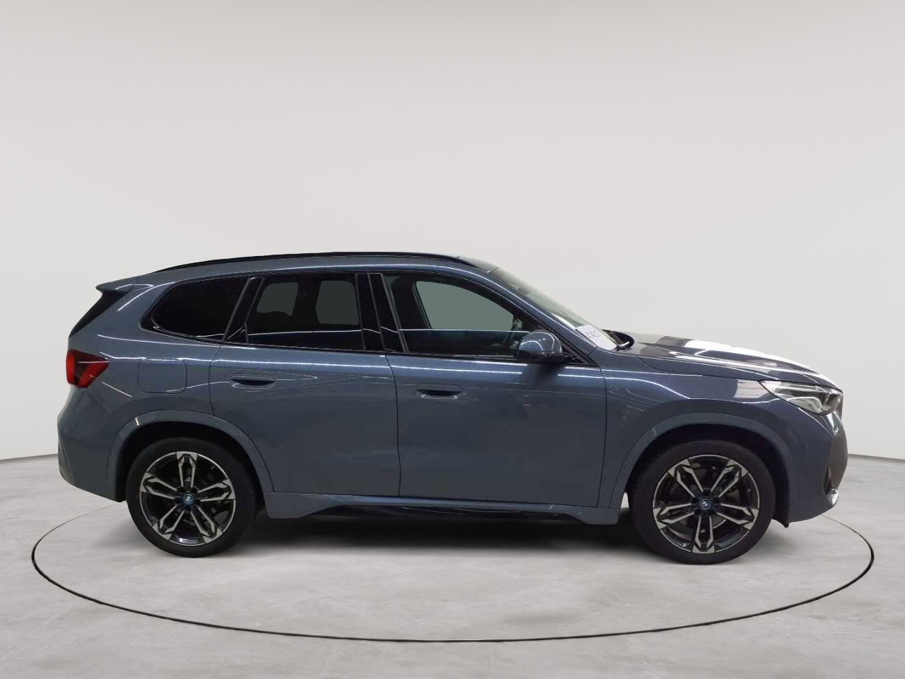 BMW iX1 xDrive30 M Sportpaket 3