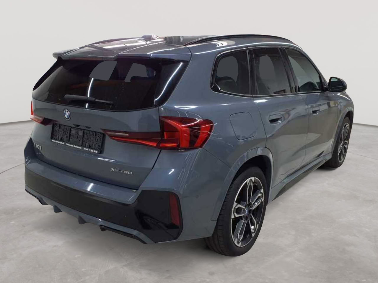 BMW iX1 xDrive30 M Sportpaket 4