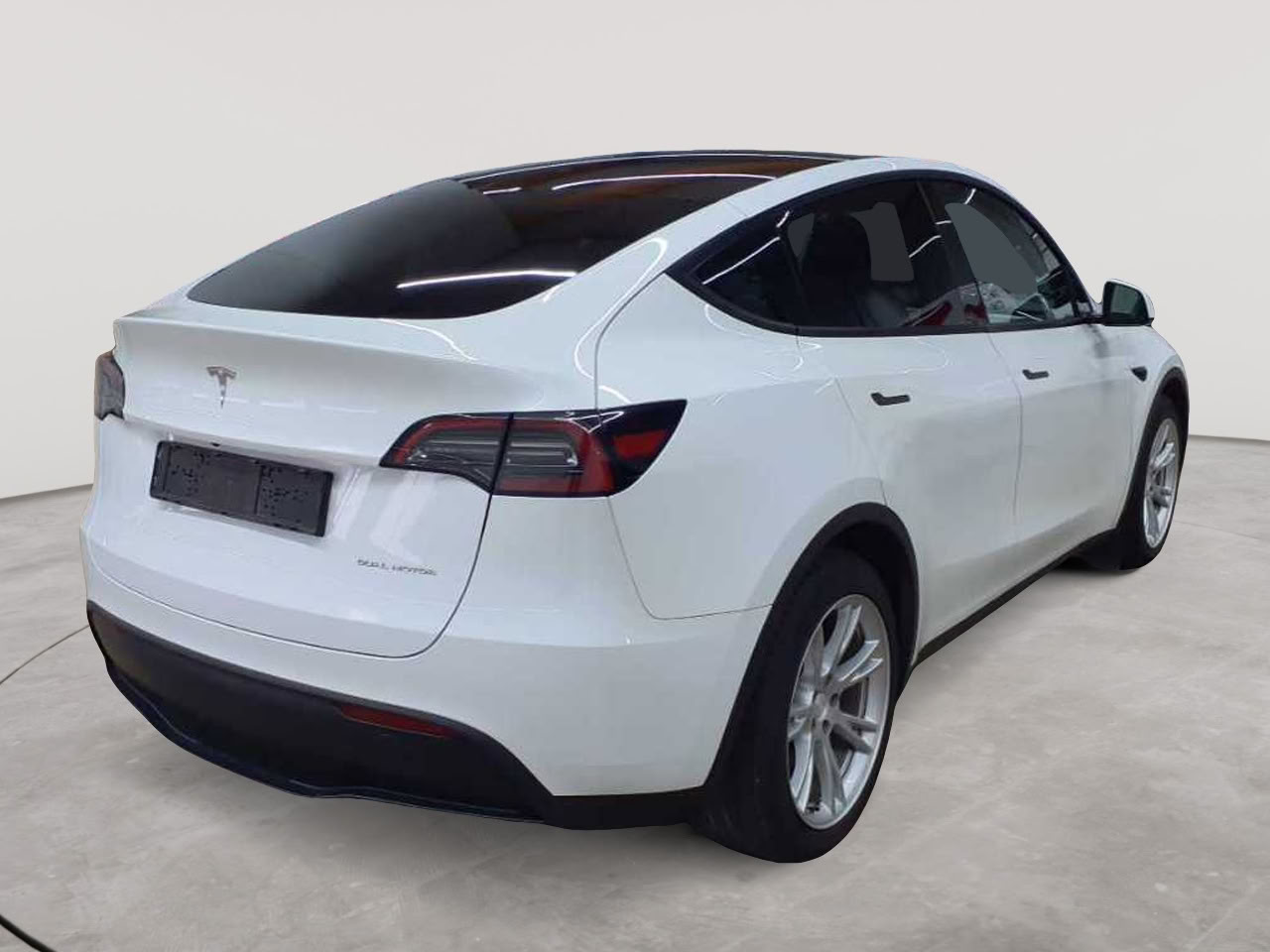 Tesla Model Y Long Range Dual Motor AWD 4