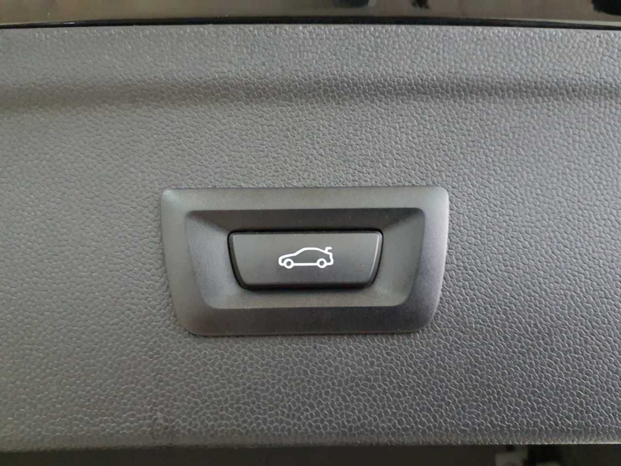 BMW iX xDrive50 19