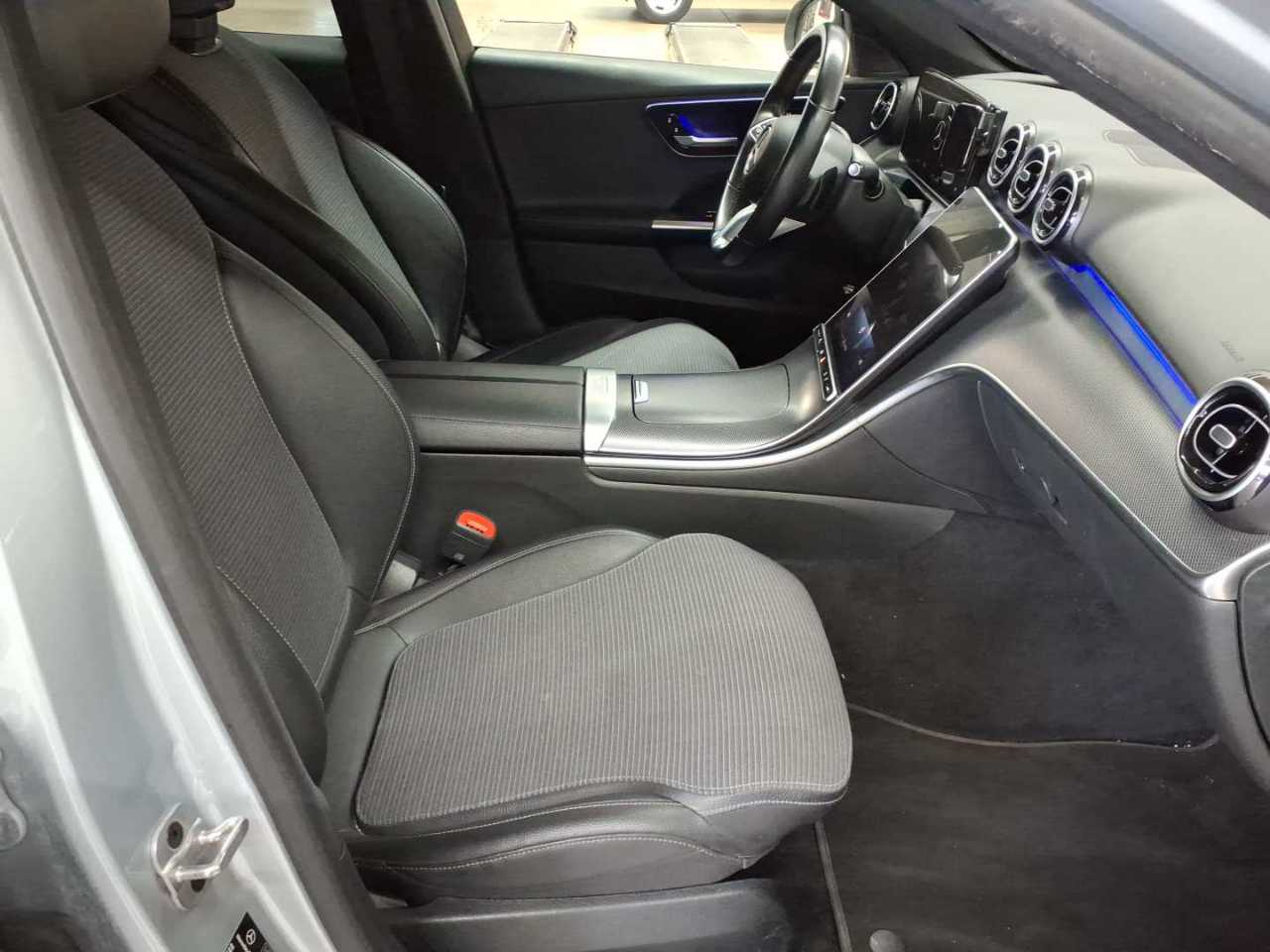 Mercedes-Benz C 200 d T 9G-TRONIC Avantgarde 8