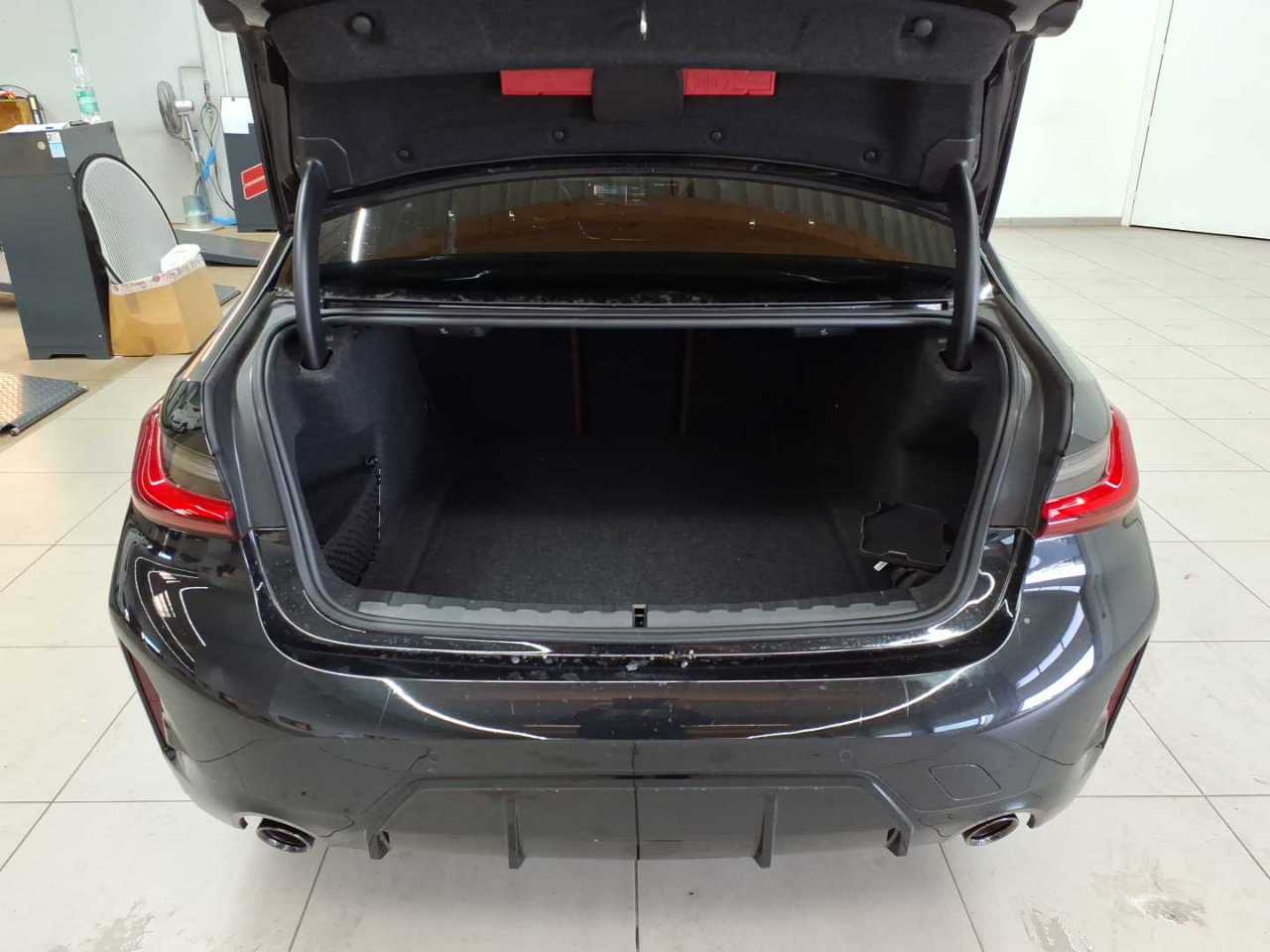 BMW 318d Aut. 15