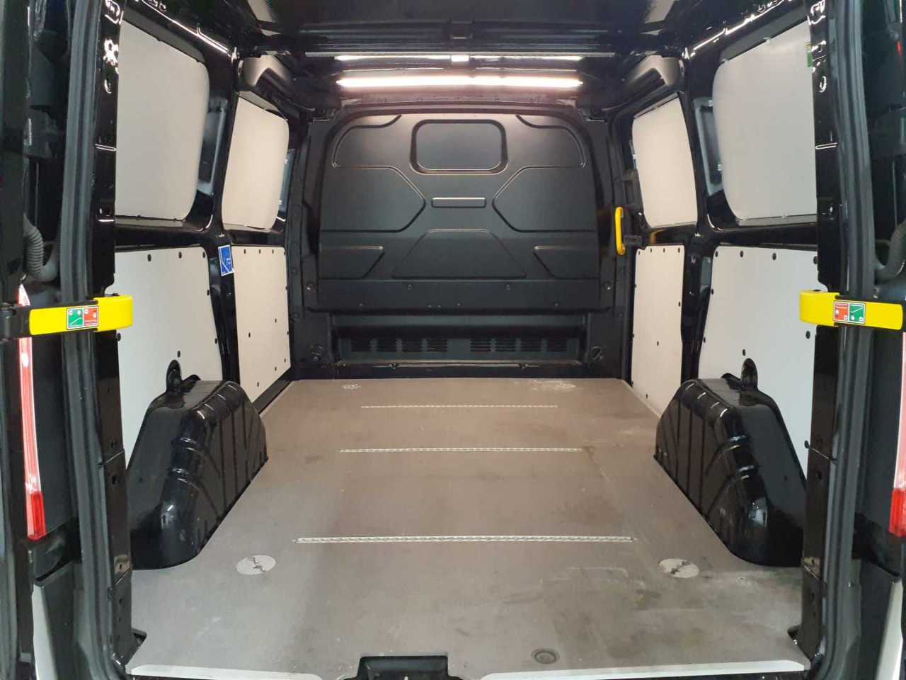 Ford Transit Custom 340 L1H1 LKW VA MH Trail 15