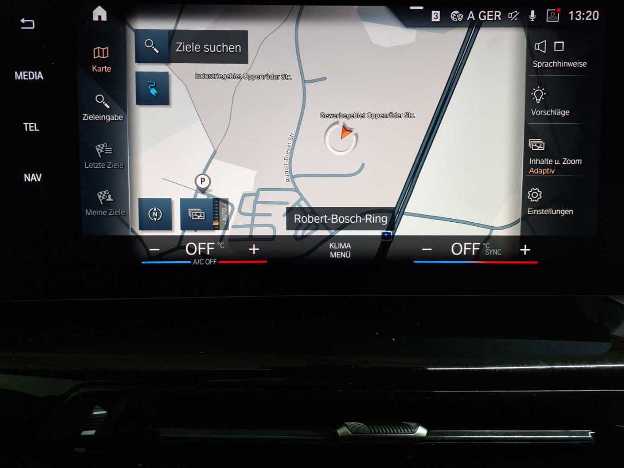 BMW iX1 xDrive30 xLine 12
