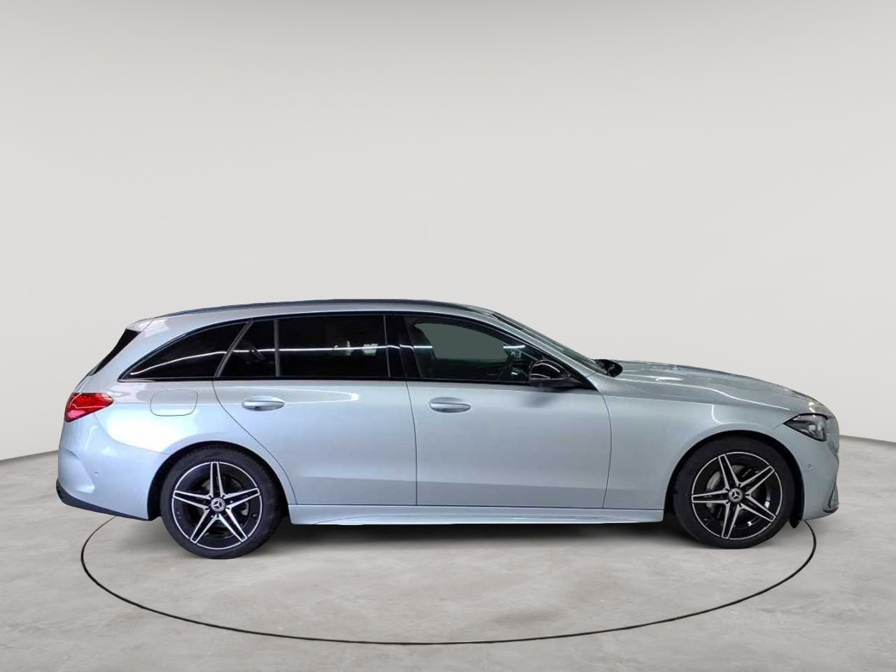 Mercedes-Benz C 220 d 4Matic T 9G-TRONIC AMG Line 3