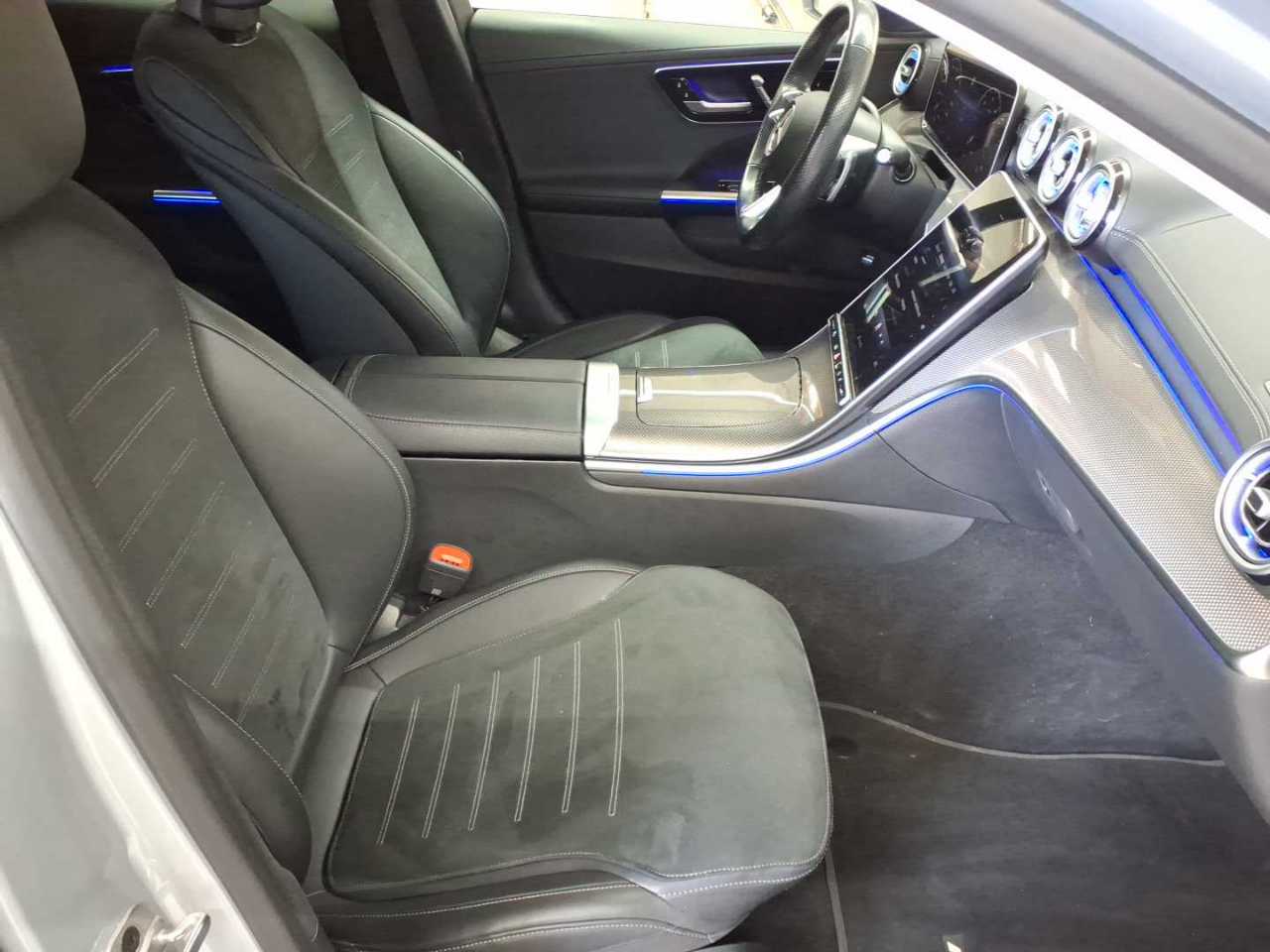 Mercedes-Benz C 220 d 4Matic T 9G-TRONIC AMG Line 8