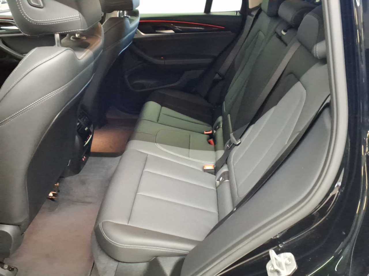 BMW X3 xDrive20d Aut. 13