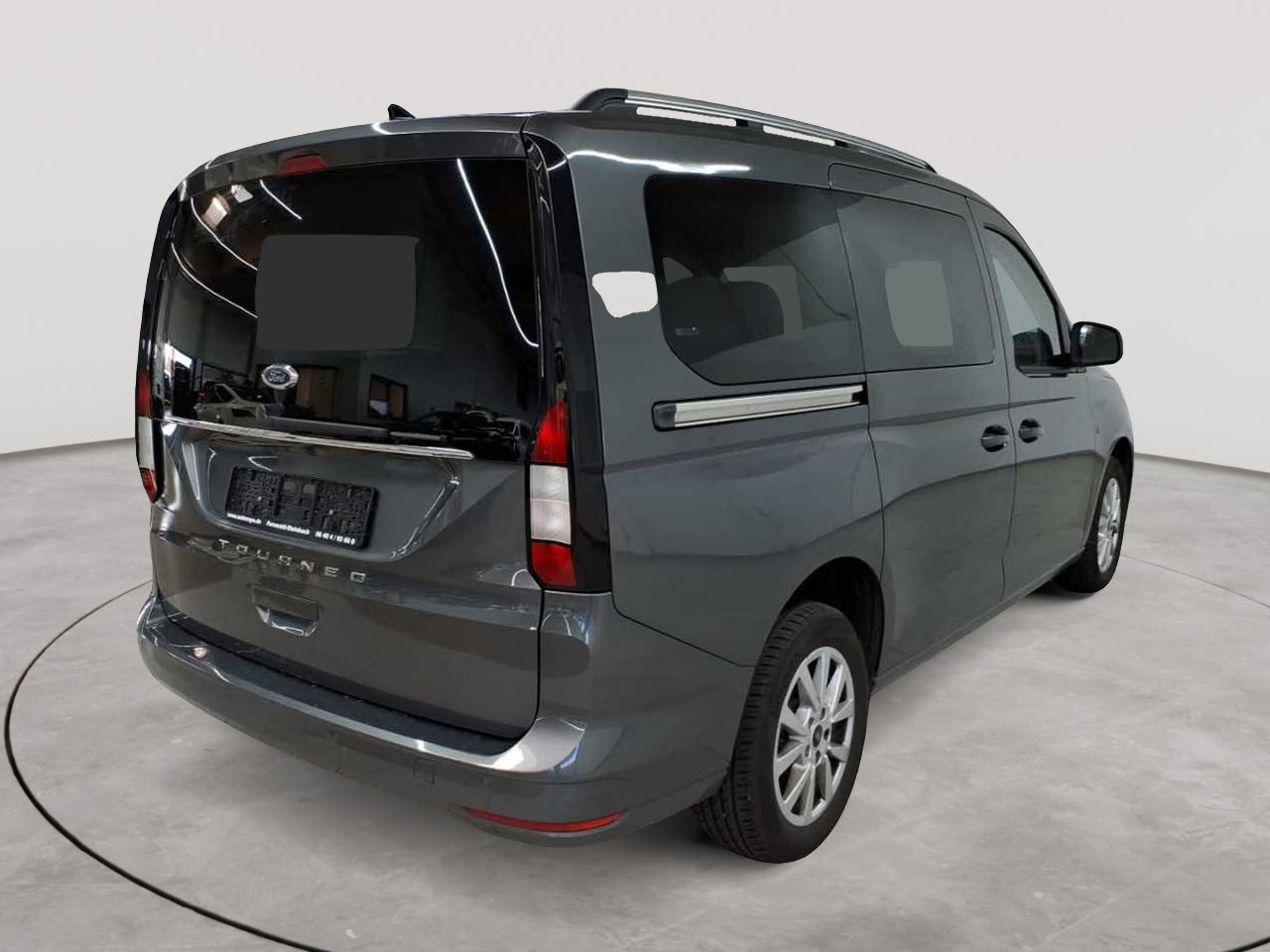 Ford Grand Tourneo Connect 2.0 EcoBlue TITANIUM 4