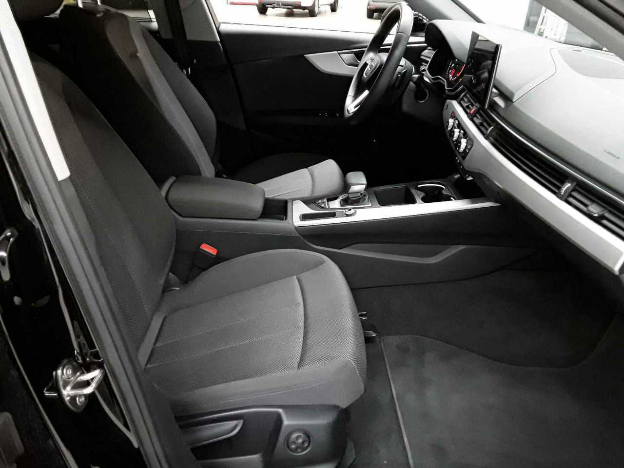 Audi A4 Avant 35 TFSI S tronic advanced 8