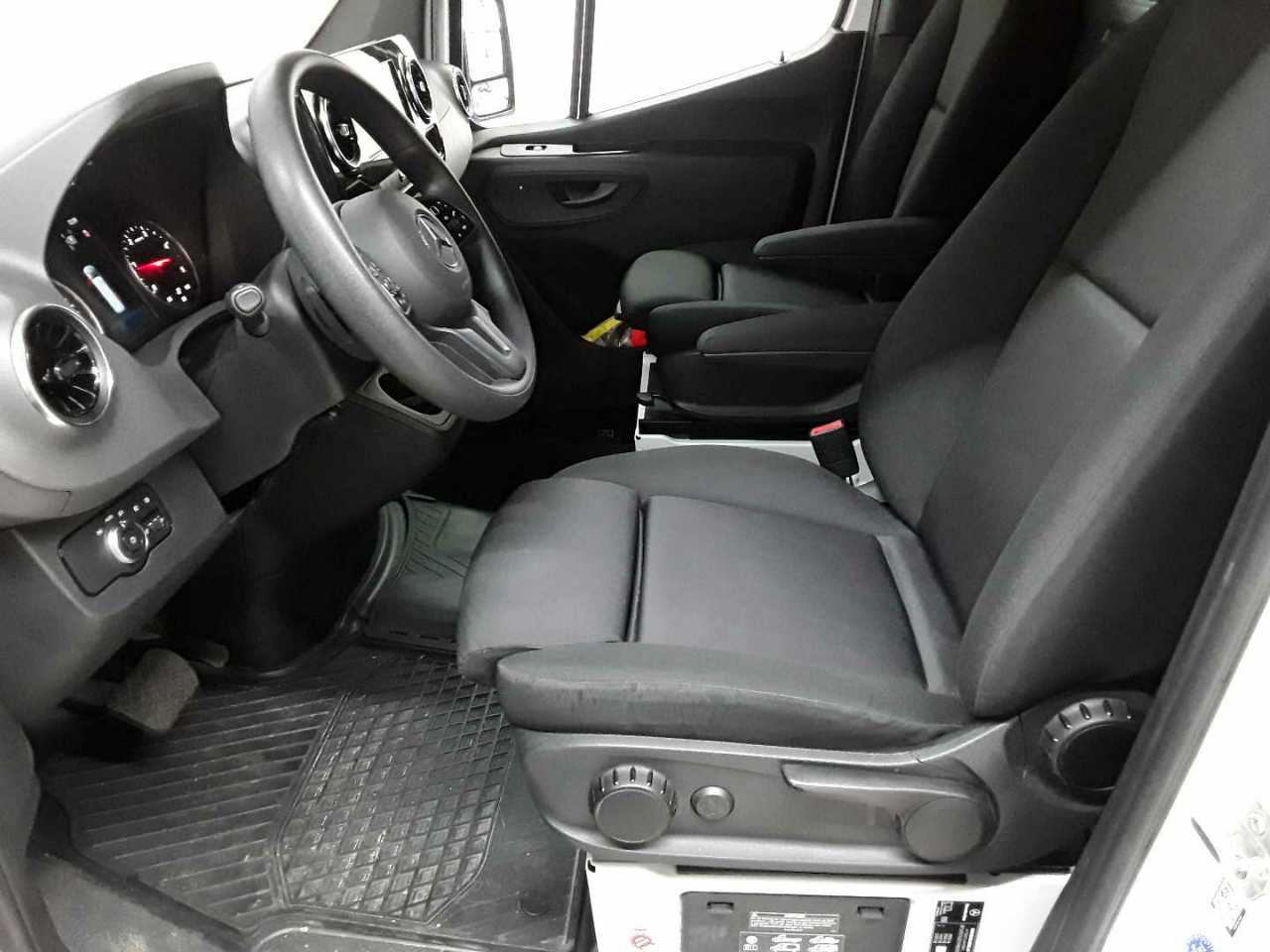 Mercedes-Benz 317 CDI Sprinter Standard HA 9G-TRONIC 7