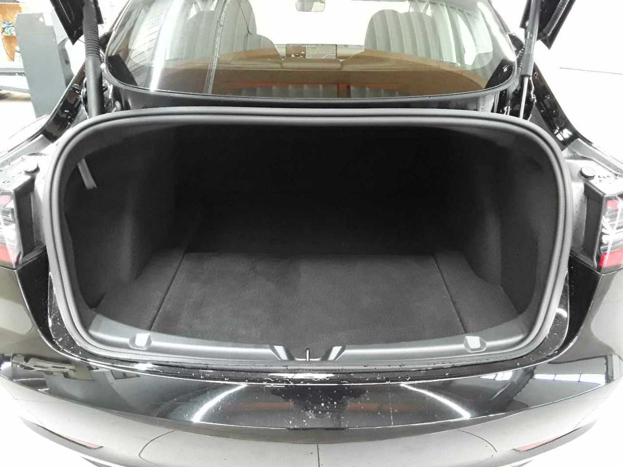 Tesla Model 3 RWD Hinterradantrieb 15