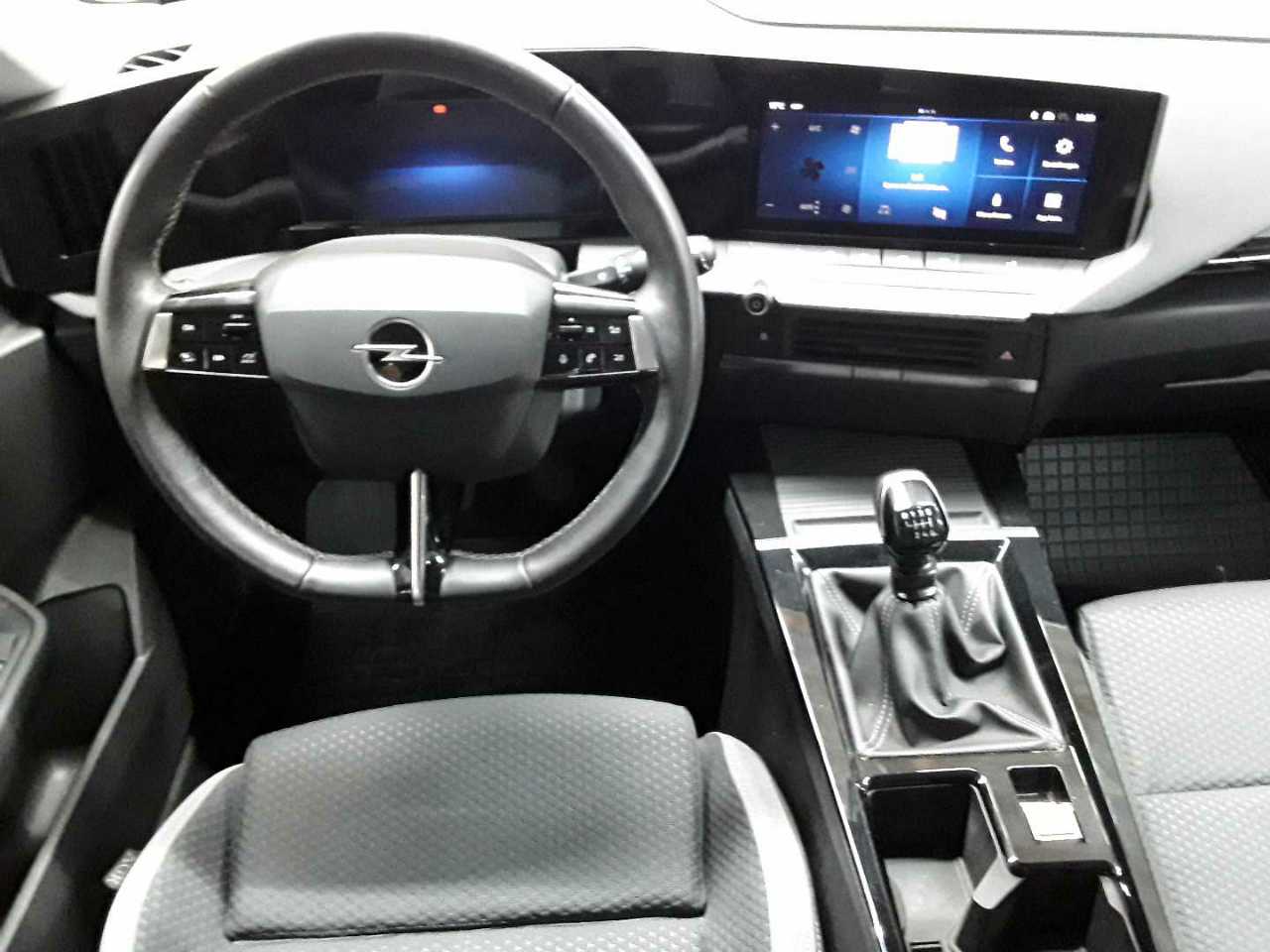 Opel Astra 1.2 Turbo Business Edition 10