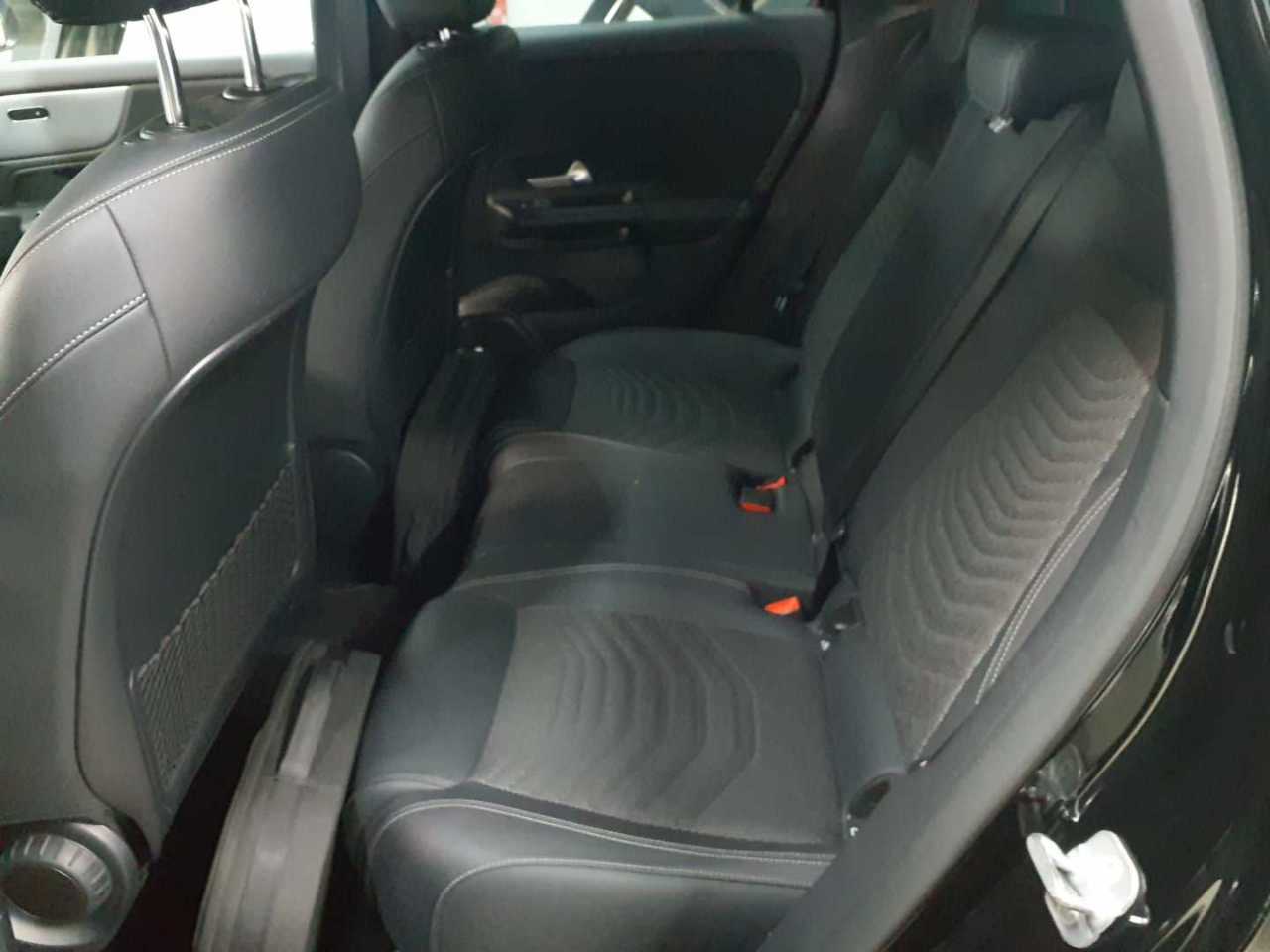 Mercedes-Benz GLA 250 e 8G-DCT Style 13