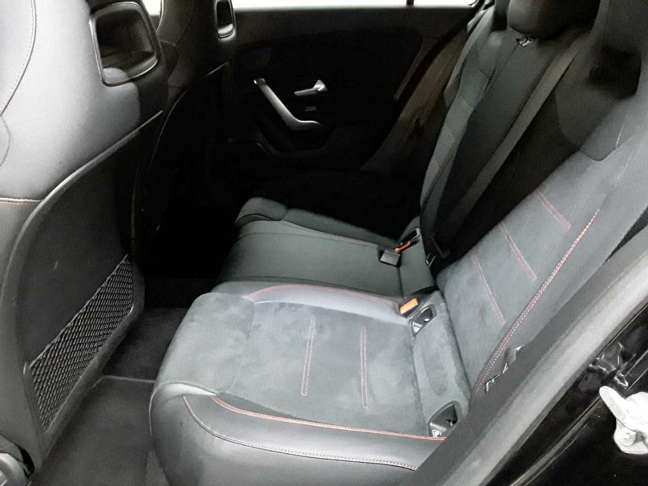 Mercedes-Benz A 250 e 8G-DCT AMG Line 13