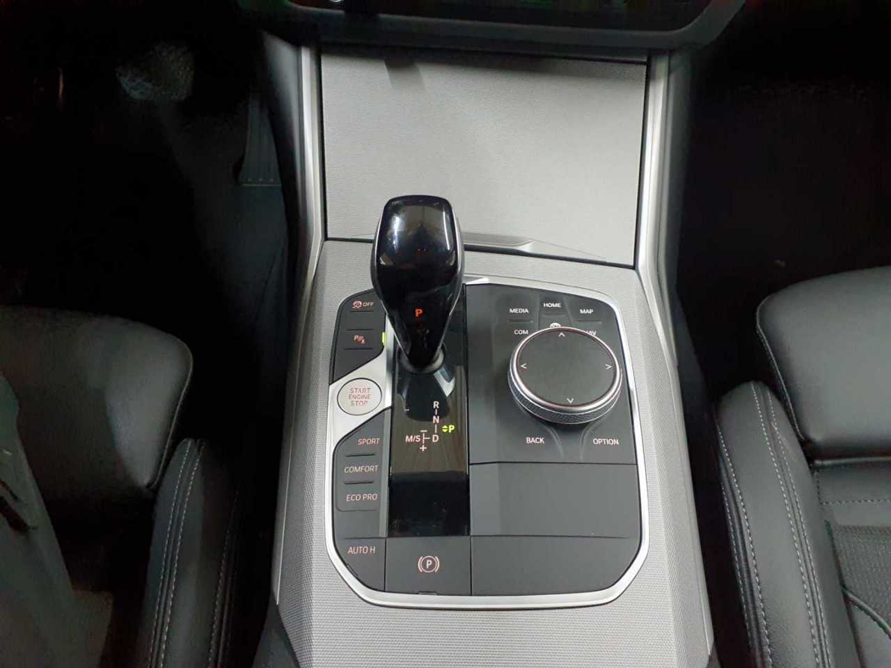 BMW 320d Touring Aut. 10