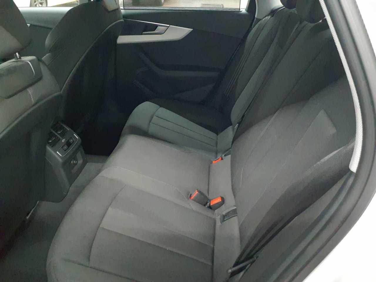 Audi A4 35 TFSI S tronic S line 13