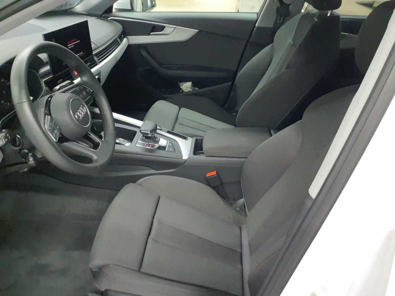 Audi A4 35 TFSI S tronic S line 7
