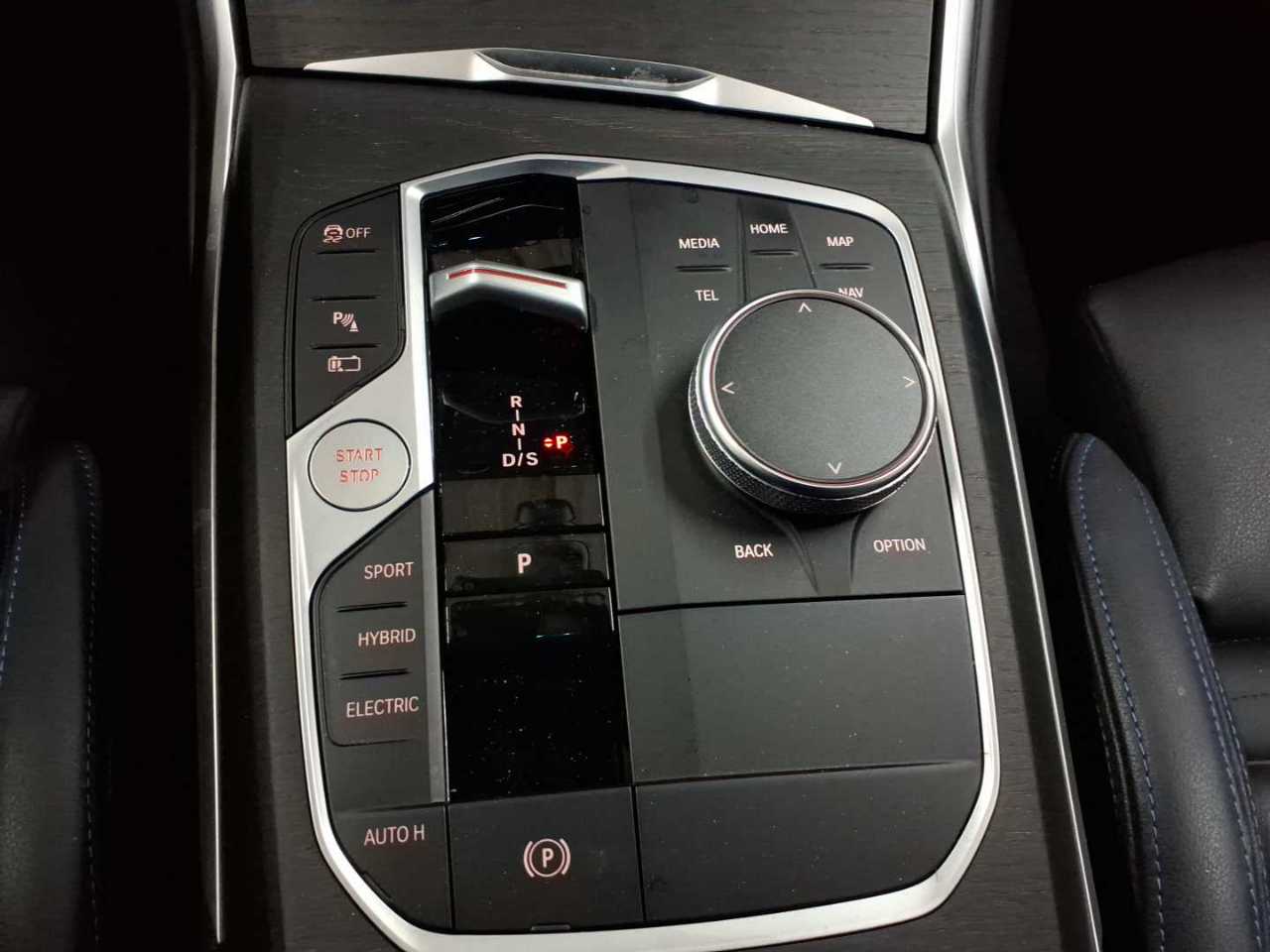 BMW 330e Touring xDrive Aut. 10