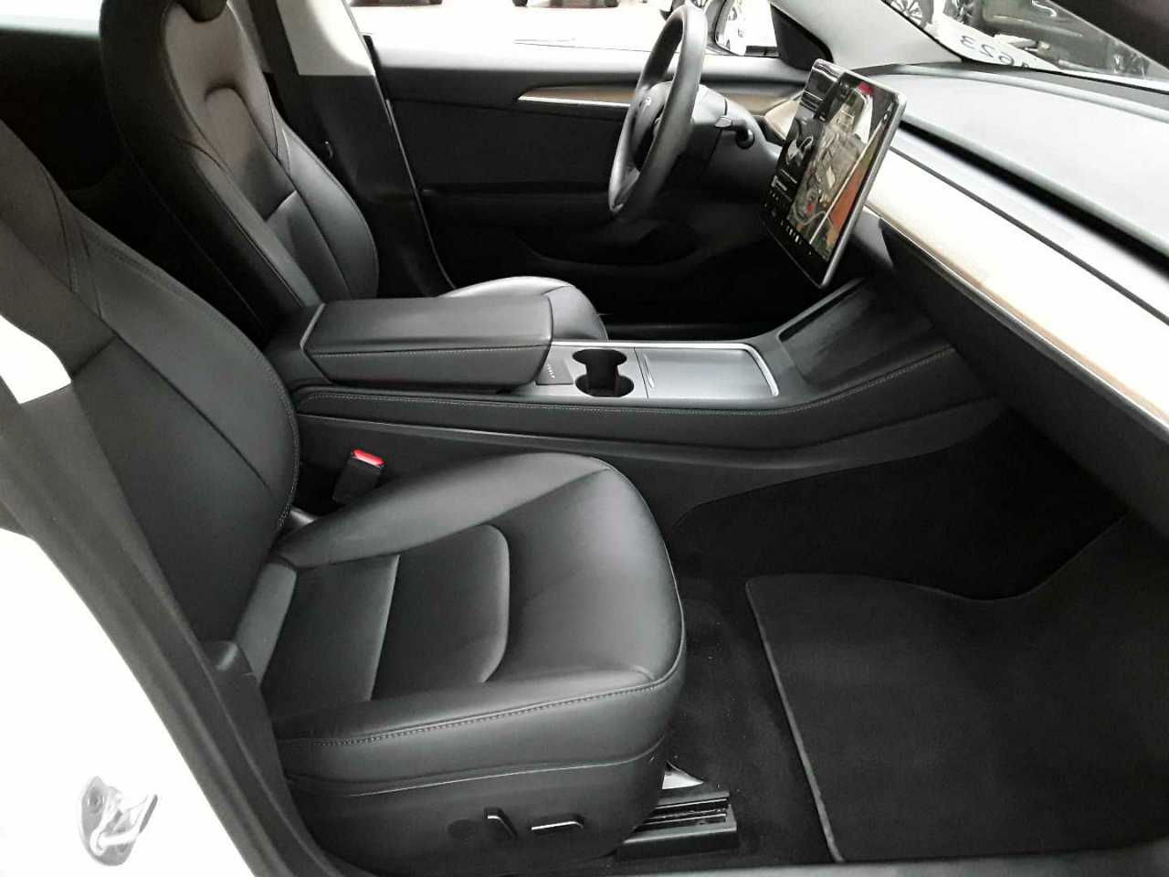 Tesla Model 3 Langstreckenbatt. Allradantrieb Dual Motor 8