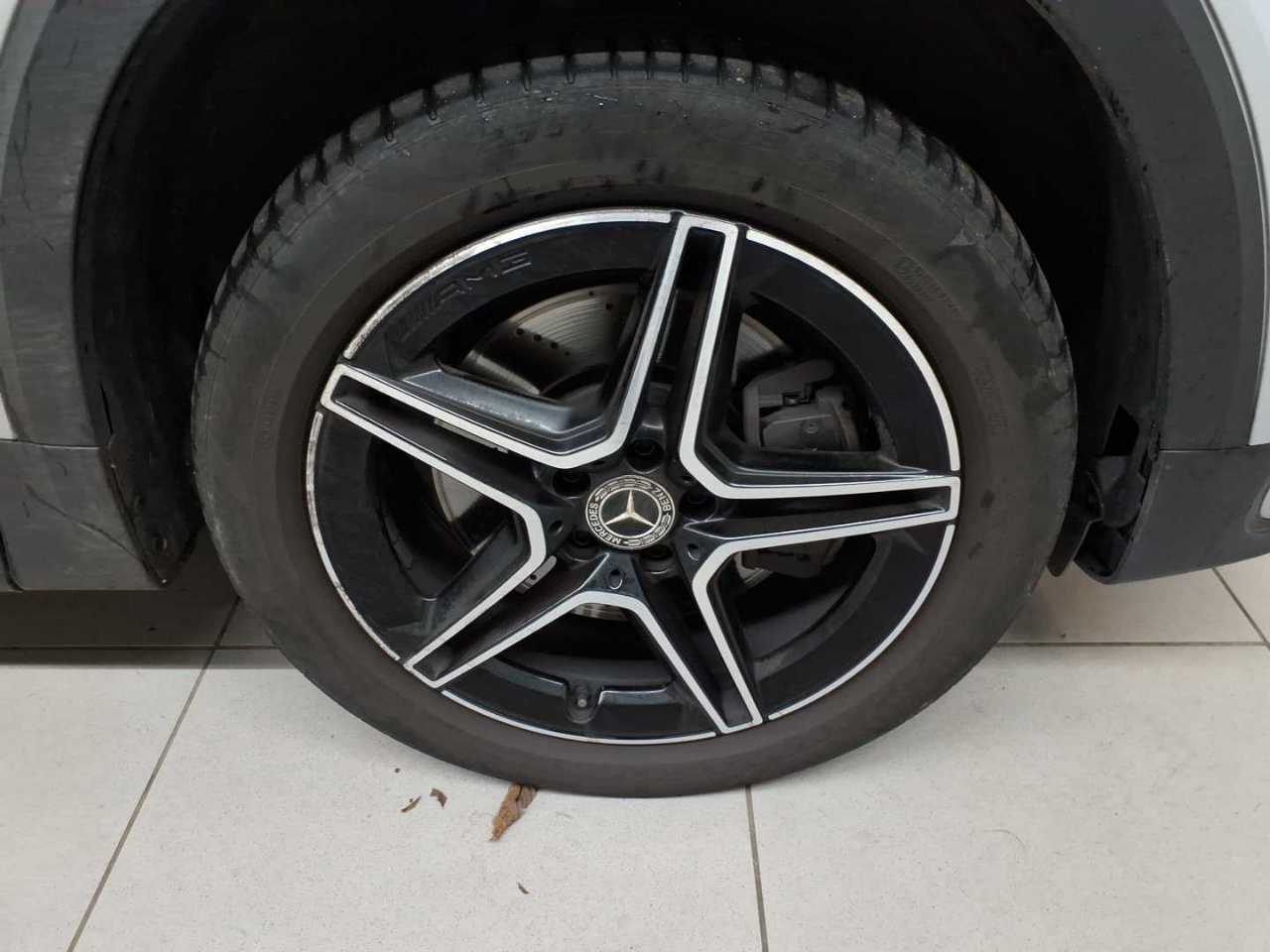Mercedes-Benz GLB 220 d 4Matic 8G-DCT AMG Line Advanced Plus 17