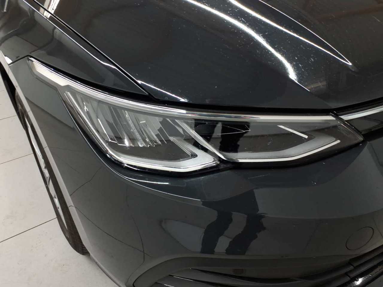 Volkswagen Golf Variant 2.0 TDI SCR DSG Life 17