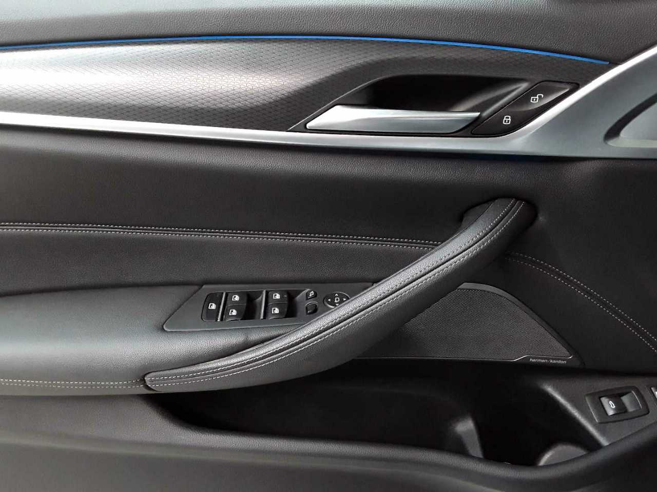 BMW 530e Touring Aut. 16