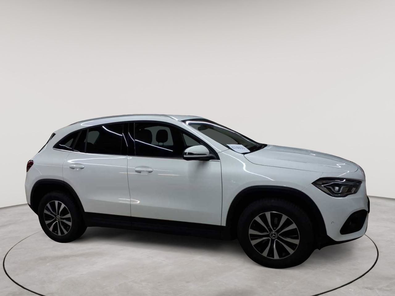 Mercedes-Benz GLA 200 d 8G-DCT Style 3