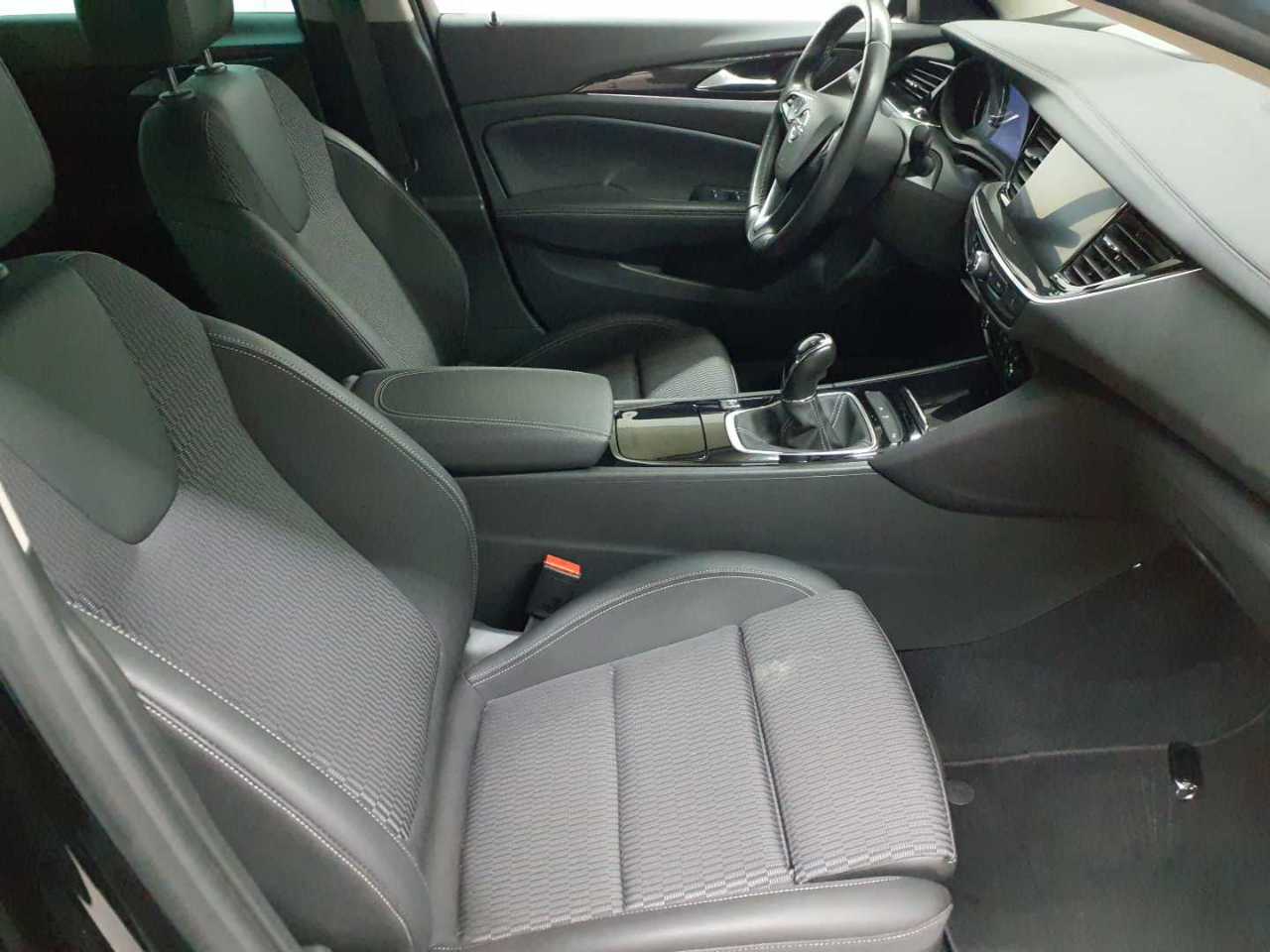 Opel Insignia Grand Sport 2.0 Diesel Business Elegance 8