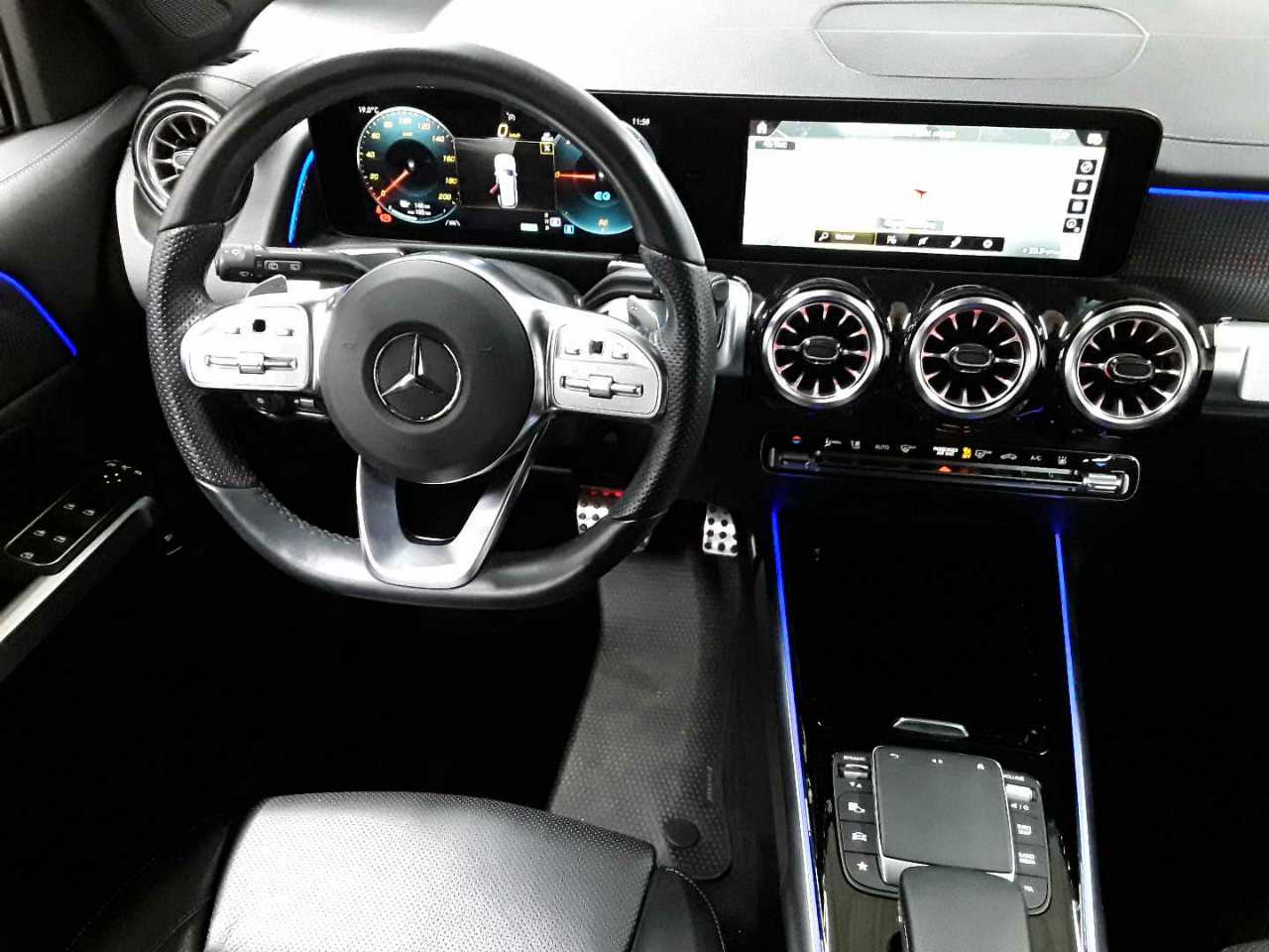 Mercedes-Benz EQB 300 4Matic AMG Line 10
