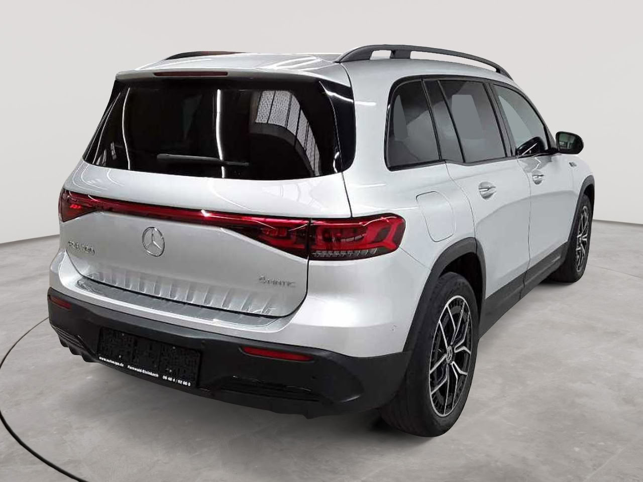 Mercedes-Benz EQB 300 4Matic AMG Line 4