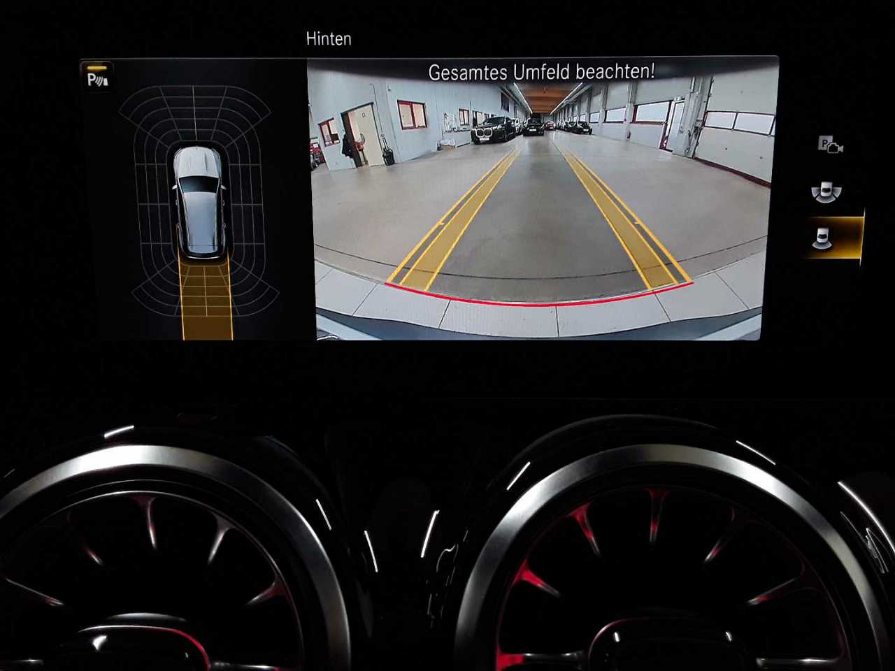 Mercedes-Benz EQB 300 4Matic AMG Line 17