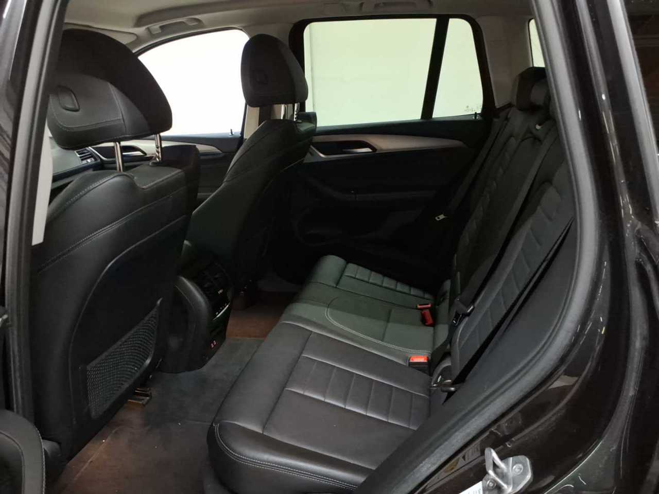 BMW X3 xDrive20d Aut. 13