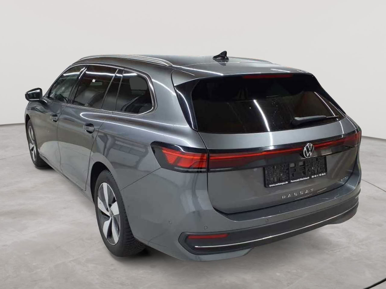 Volkswagen Passat Variant 1.5 e-TSI OPF DSG Business 5