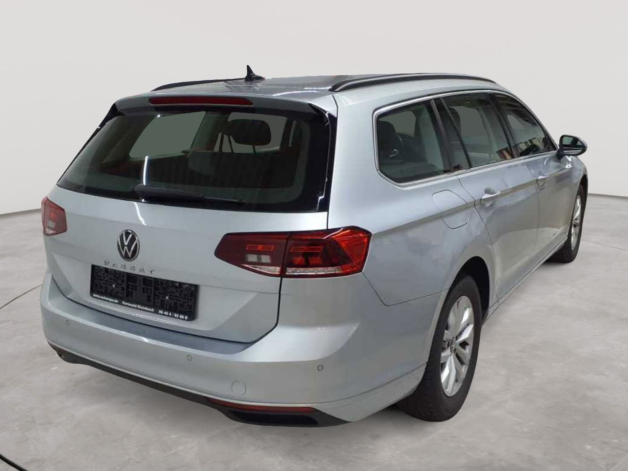 Volkswagen Passat Variant 2.0 TDI SCR DSG Business 4