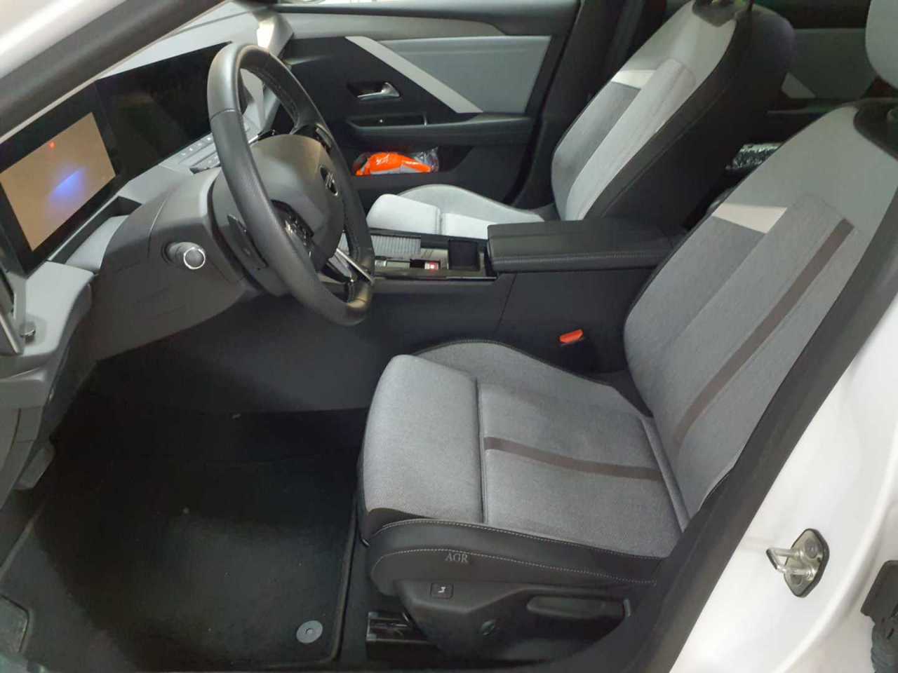 Opel Astra Plug-In-Hybrid Elegance 8